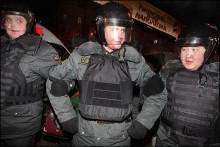 11 mennttyy 220x147 2012.01.31. Москва. Триумфальная площадь