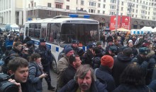 ApZEVlXCMAAZ2fm.jpg large 220x131 Красная площадь закрыта из за оппозиционного флешмоба: online репортаж